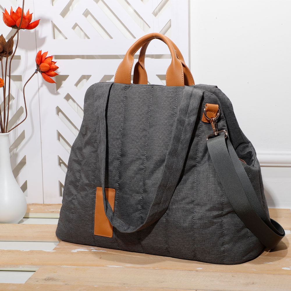 Lightweight Waterproof Pet Carrier Handbag For Travel